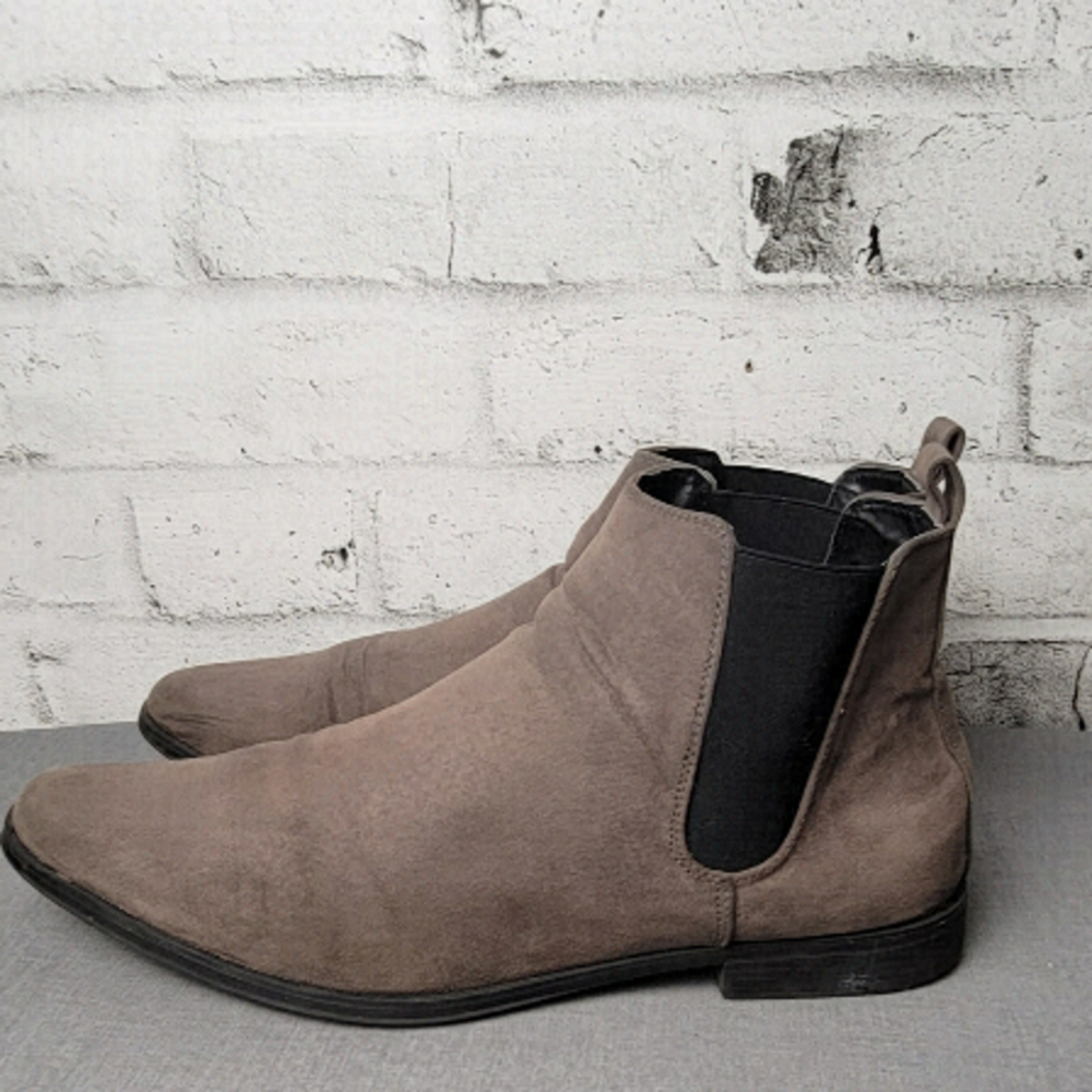 ASOS DESIGN Brown Faux Suede Chelsea Boots • Men’s Size 13